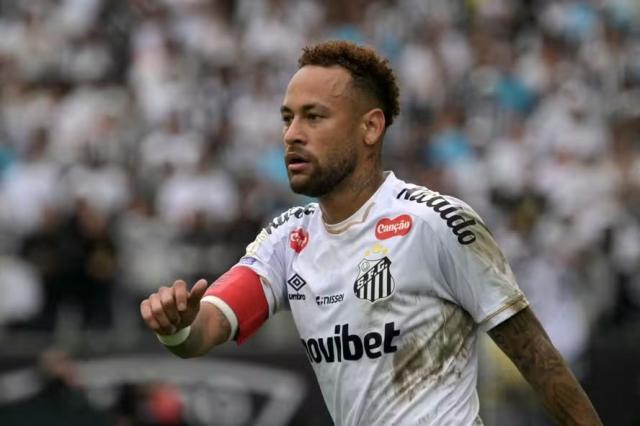 114945250-santos-forward-10-neymar-looks-on-during-the-brazilian-league-football-match-between.jpg